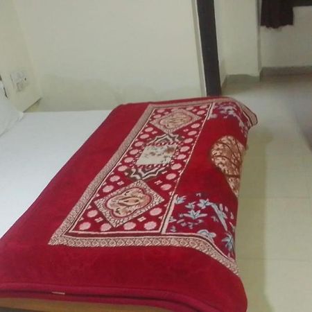 ניו דלהי Hotel Noble Inn מראה חיצוני תמונה