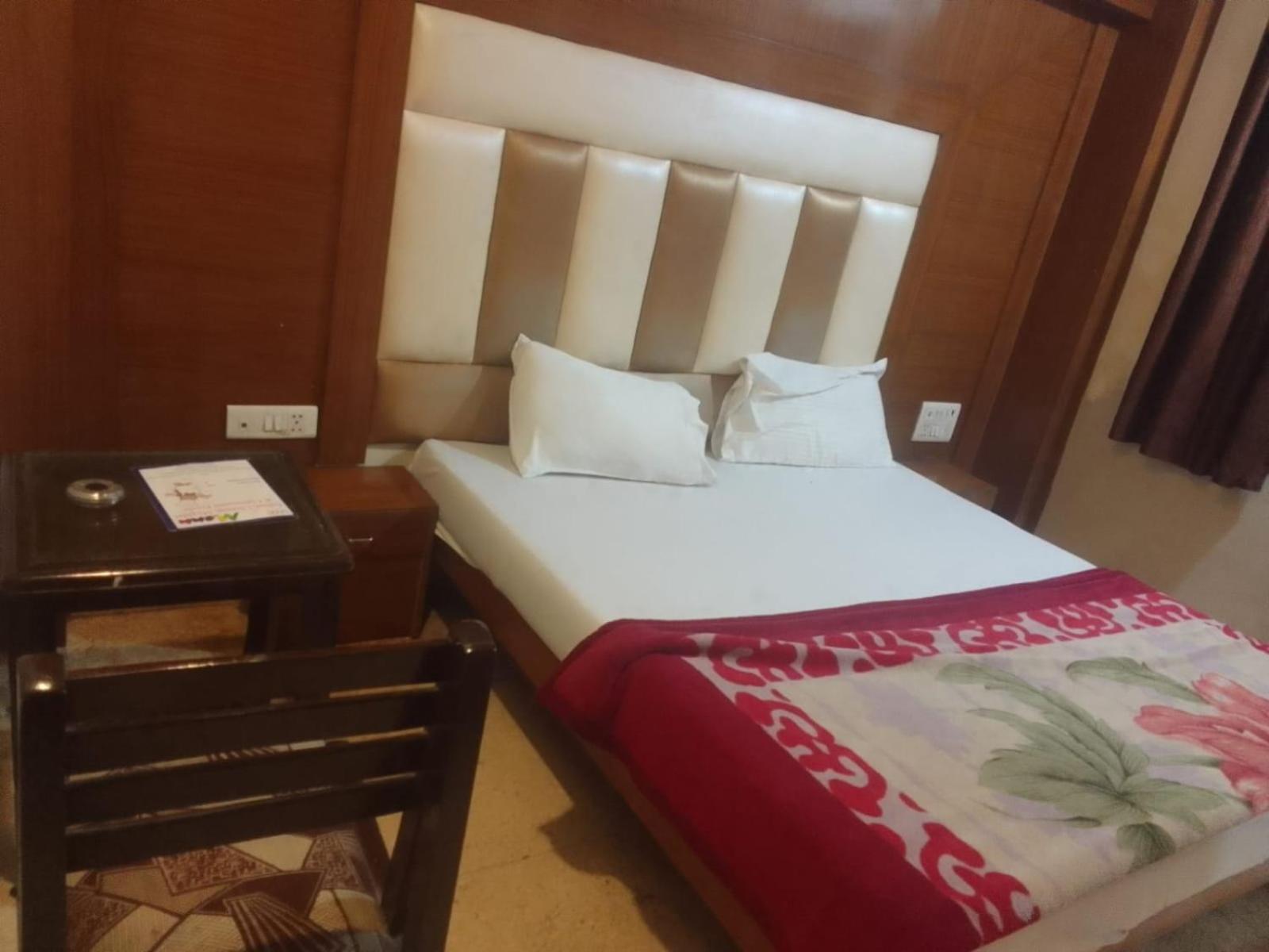 ניו דלהי Hotel Noble Inn מראה חיצוני תמונה
